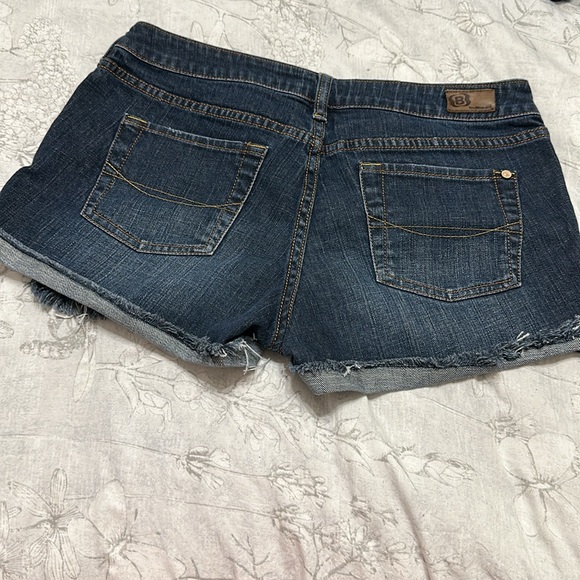 Bullhead Denim Shorts - Size 9 - Picture 7 of 7